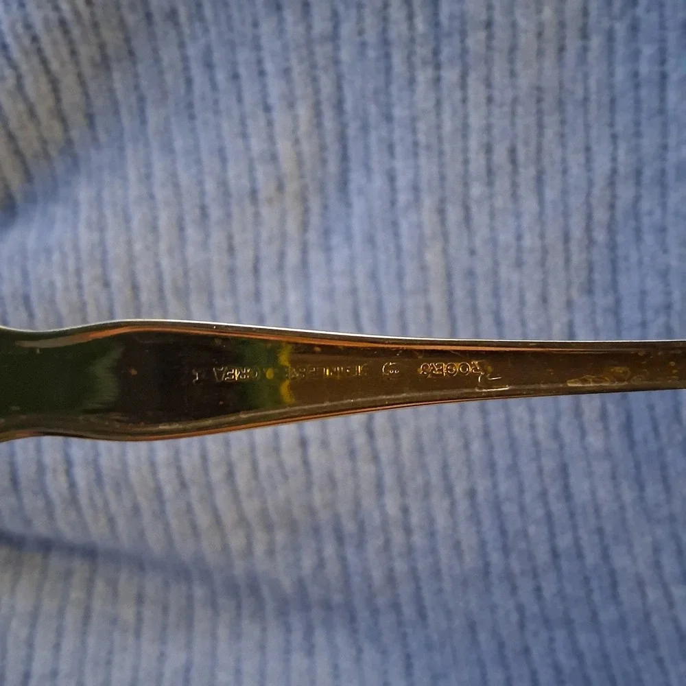 Vtg Rogers Stainless Korea Gold Tone Teaspoon Ornate Floral Pattern Flatware